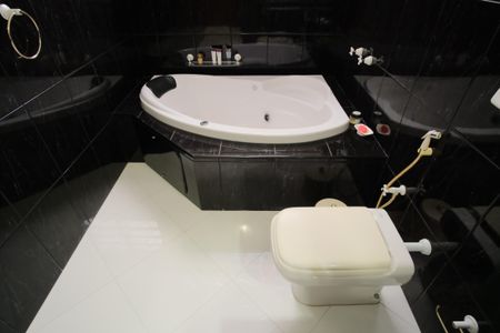 Casa à venda com 300m², 4 quartos e 4 vagasBanheiro da Suíte 3