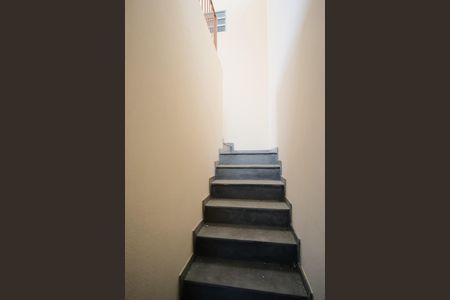 Casa à venda com 300m², 4 quartos e 4 vagasEscada