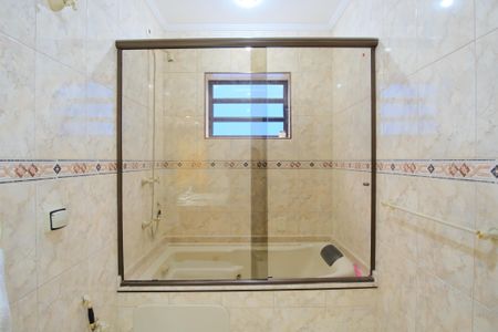 Casa à venda com 300m², 4 quartos e 4 vagasBanheiro da Suíte 1