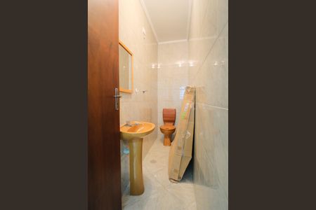 Casa à venda com 300m², 4 quartos e 4 vagasBanheiro de serviço