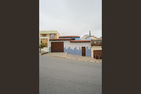 Casa à venda com 300m², 4 quartos e 4 vagasFachada