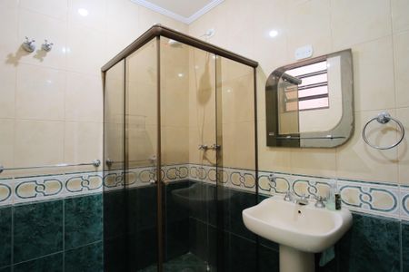 Casa à venda com 300m², 4 quartos e 4 vagasBanheiro Social