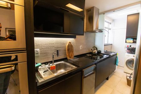 Apartamento à venda com 70m², 2 quartos e 1 vagaCozinha e Área de Serviço