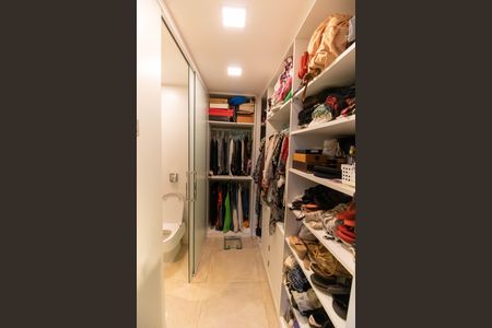 Apartamento à venda com 70m², 2 quartos e 1 vagaCloset da suíte