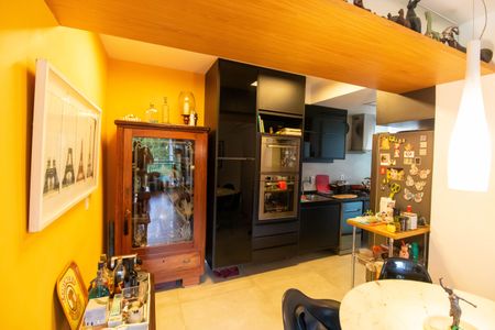 Apartamento à venda com 70m², 2 quartos e 1 vagaCozinha e Área de Serviço