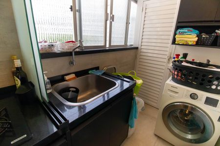 Apartamento à venda com 70m², 2 quartos e 1 vagaCozinha e Área de Serviço