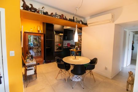 Apartamento à venda com 70m², 2 quartos e 1 vagaSala