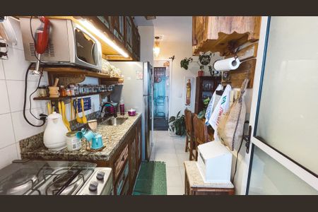 Apartamento à venda com 62m², 3 quartos e 2 vagasCozinha