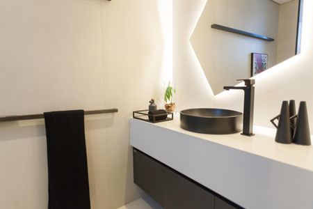 Apartamento à venda com 138m², 4 quartos e 3 vagasBanheiro da Suíte 2