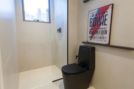 Apartamento à venda com 138m², 4 quartos e 3 vagasBanheiro da Suíte 2