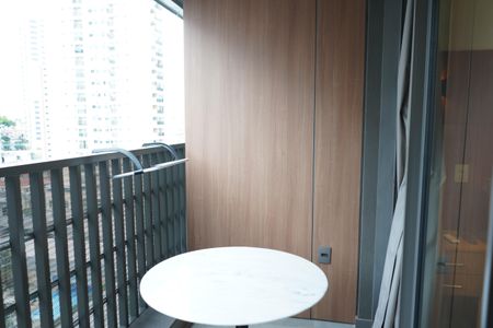 Studio para alugar com 25m², 1 quarto e sem vagaSacada