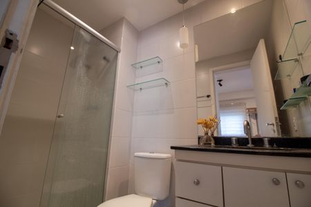 Studio para alugar com 47m², 1 quarto e 1 vaga Studio para alugar com 47m², 1 quarto e 1 vagaBanheiro