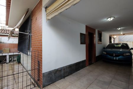 Casa de condomínio à venda com 268m², 3 quartos e 2 vagas Casa de condomínio à venda com 268m², 3 quartos e 2 vagasFachada
