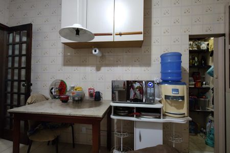 Casa de condomínio à venda com 268m², 3 quartos e 2 vagas Casa de condomínio à venda com 268m², 3 quartos e 2 vagasCozinha