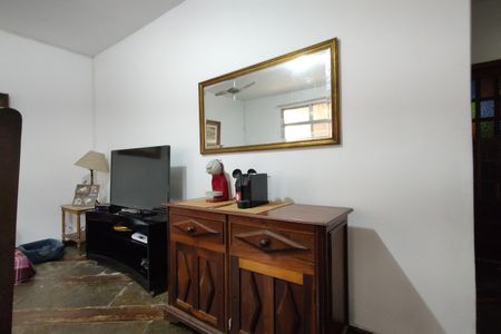 Casa de condomínio à venda com 268m², 3 quartos e 2 vagas Casa de condomínio à venda com 268m², 3 quartos e 2 vagasSala