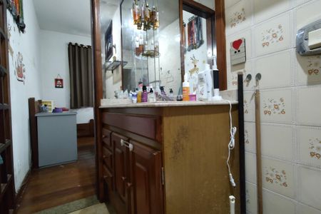Casa de condomínio à venda com 268m², 3 quartos e 2 vagas Casa de condomínio à venda com 268m², 3 quartos e 2 vagasBanheiro da Suíte