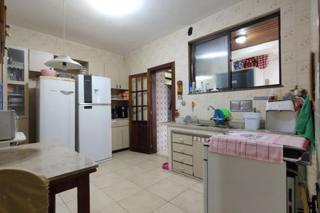 Casa de condomínio à venda com 268m², 3 quartos e 2 vagas Casa de condomínio à venda com 268m², 3 quartos e 2 vagasCozinha