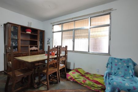 Casa de condomínio à venda com 268m², 3 quartos e 2 vagas Casa de condomínio à venda com 268m², 3 quartos e 2 vagasSala