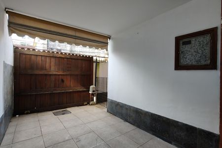 Casa de condomínio à venda com 268m², 3 quartos e 2 vagas Casa de condomínio à venda com 268m², 3 quartos e 2 vagasGaragem