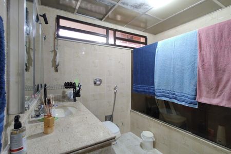 Casa de condomínio à venda com 268m², 3 quartos e 2 vagas Casa de condomínio à venda com 268m², 3 quartos e 2 vagasBanheiro Social