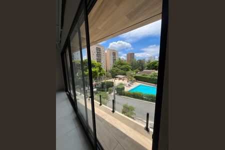 Casa de condomínio à venda com 225m², 4 quartos e 4 vagas Casa de condomínio à venda com 225m², 4 quartos e 4 vagasVista da rua