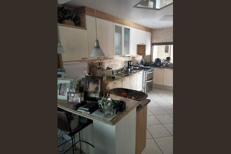 Casa à venda com 370m², 4 quartos e 2 vagas