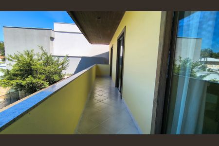 Casa à venda com 370m², 4 quartos e 2 vagas Casa à venda com 370m², 4 quartos e 2 vagasVaranda dos Quartos