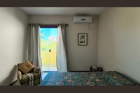 Casa à venda com 370m², 4 quartos e 2 vagas Casa à venda com 370m², 4 quartos e 2 vagasQuarto 1