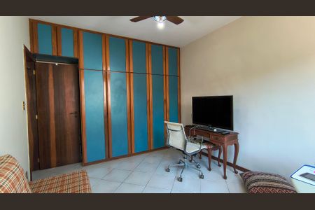 Casa à venda com 370m², 4 quartos e 2 vagas Casa à venda com 370m², 4 quartos e 2 vagasQuarto 2