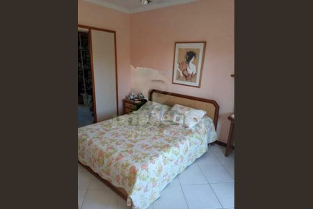 Casa à venda com 370m², 4 quartos e 2 vagas