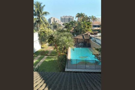 Casa à venda com 370m², 4 quartos e 2 vagas