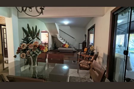 Sala de casa de condomínio à venda com 4 quartos, 370m² em Barra da Tijuca, Rio de Janeiro