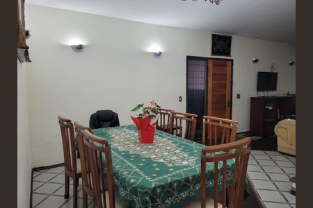 Casa à venda com 350m², 3 quartos e 3 vagas Casa à venda com 350m², 3 quartos e 3 vagasFoto 16