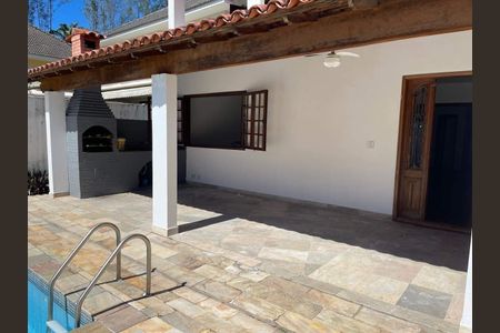 Casa à venda com 454m², 5 quartos e 4 vagas