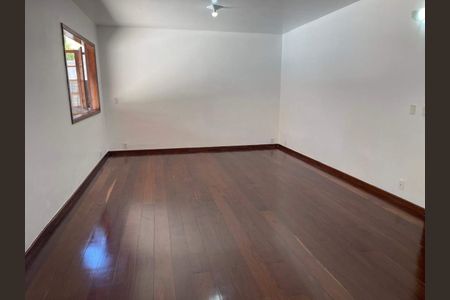Casa à venda com 454m², 5 quartos e 4 vagas
