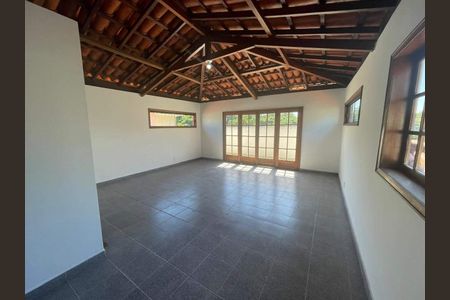 Casa à venda com 454m², 5 quartos e 4 vagas
