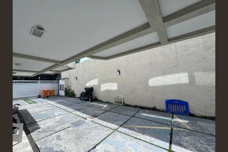 Casa à venda com 127m², 3 quartos e 1 vaga Casa à venda com 127m², 3 quartos e 1 vagaGaragem