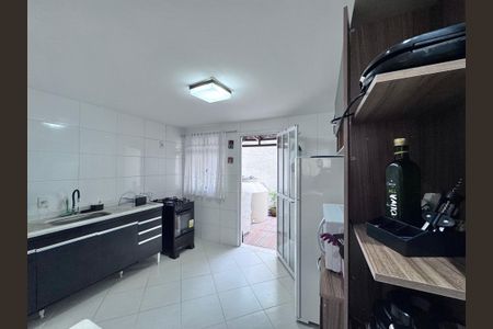 Casa à venda com 127m², 3 quartos e 1 vaga Casa à venda com 127m², 3 quartos e 1 vagaCozinha