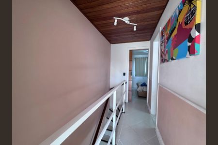Casa à venda com 127m², 3 quartos e 1 vaga Casa à venda com 127m², 3 quartos e 1 vagaCorredor