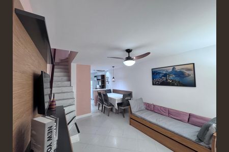 Casa à venda com 127m², 3 quartos e 1 vaga Casa à venda com 127m², 3 quartos e 1 vagaSala