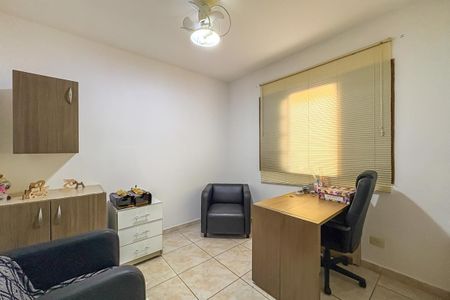 Casa à venda com 240m², 3 quartos e 3 vagas Casa à venda com 240m², 3 quartos e 3 vagasSuíte