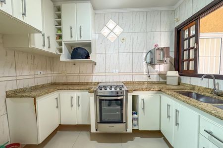 Casa à venda com 240m², 3 quartos e 3 vagas Casa à venda com 240m², 3 quartos e 3 vagasCozinha