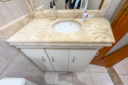 Casa à venda com 240m², 3 quartos e 3 vagas Casa à venda com 240m², 3 quartos e 3 vagasBanheiro da Suíte