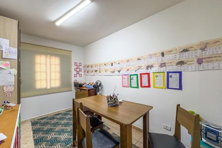 Casa à venda com 240m², 3 quartos e 3 vagas Casa à venda com 240m², 3 quartos e 3 vagasQuarto 1