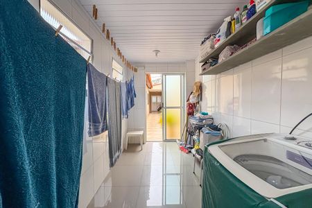 Casa à venda com 240m², 3 quartos e 3 vagas Casa à venda com 240m², 3 quartos e 3 vagasÁrea de Serviço