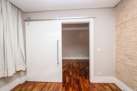 Apartamento à venda com 96m², 2 quartos e 1 vagaSala de TV
