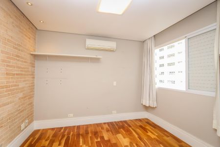 Apartamento à venda com 96m², 2 quartos e 1 vagaSala de TV