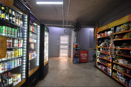 Apartamento à venda com 42m², 2 quartos e sem vagaÁrea comum