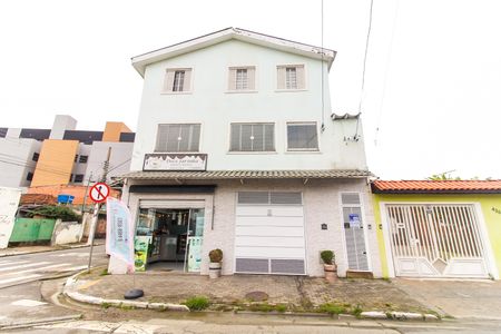 Casa para alugar com 100m², 2 quartos e 1 vagaFachada + Placa