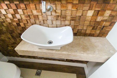 Casa para alugar com 100m², 2 quartos e 1 vagaLavabo